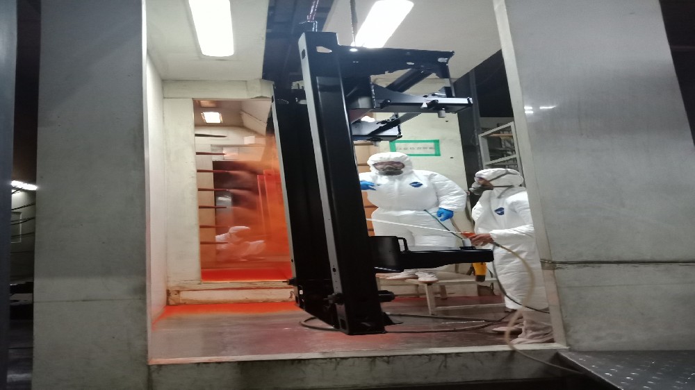 工程机械钢构喷粉房